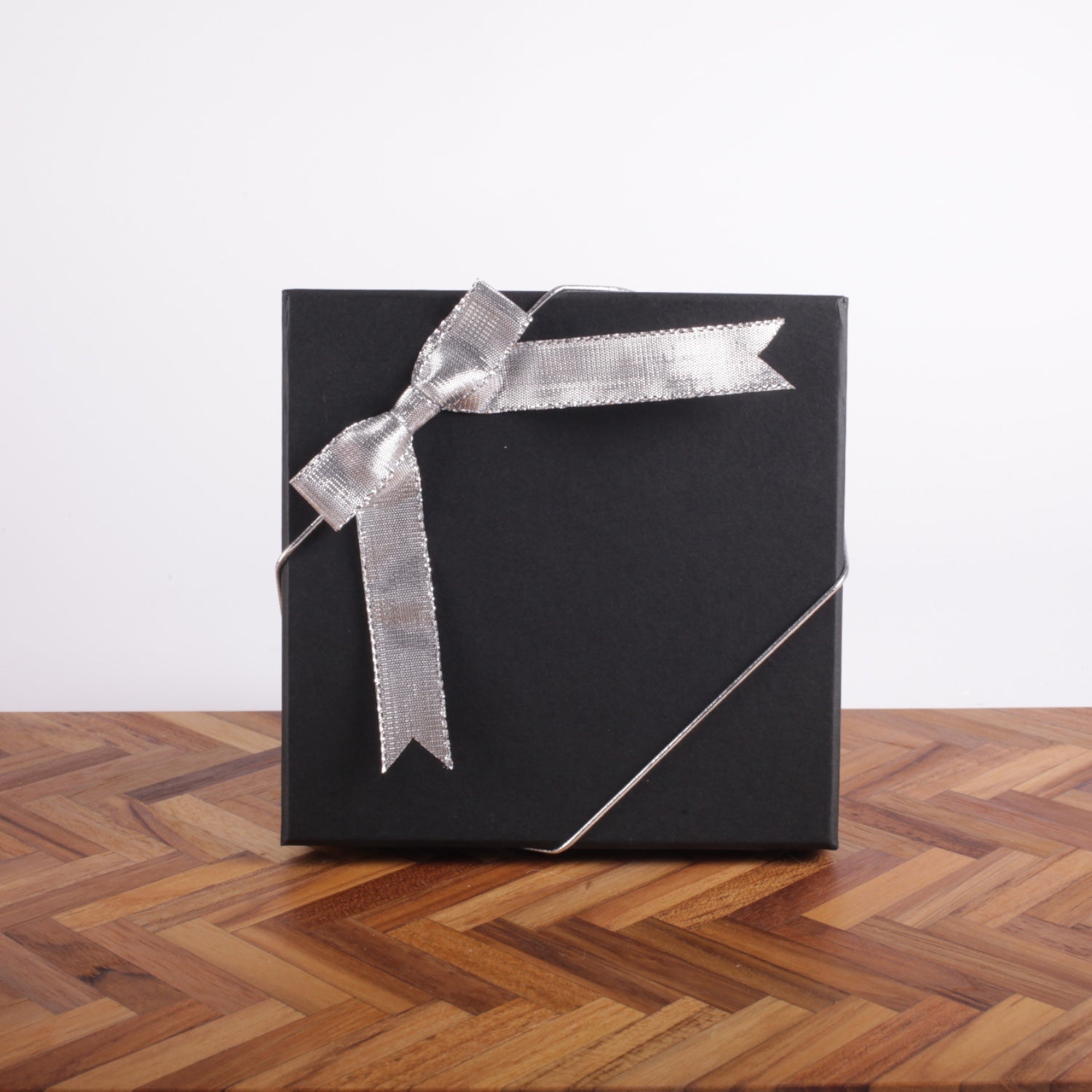 Godter i sort æske 500g