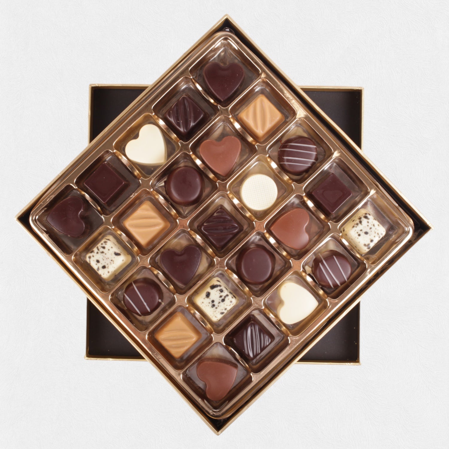 Dansk dessertchokolade i stor guldæske