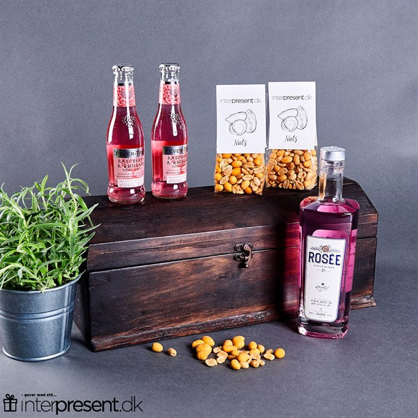 Trækiste m/ Gin, tonic og nødder